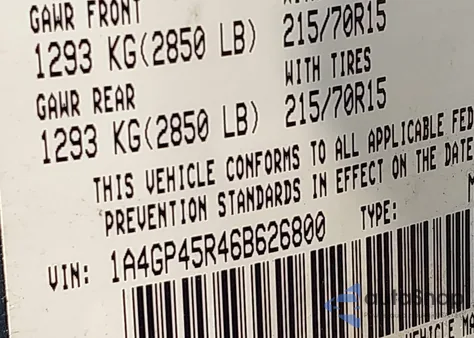 2006 Chrysler Town & Country z USA, uszkodzony, nr VIN 1A4GP45R46B626800
